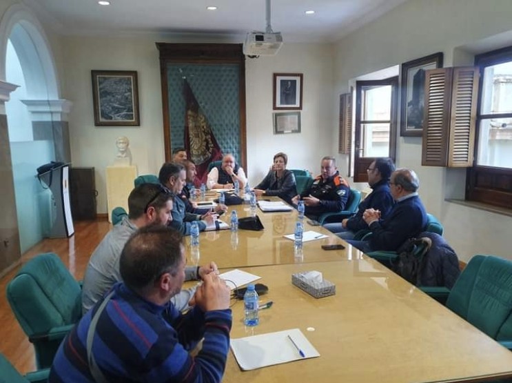 Reunión en el Ayuntamiento de Guadix para coordinar la seguridad de cara a la Semana Santa