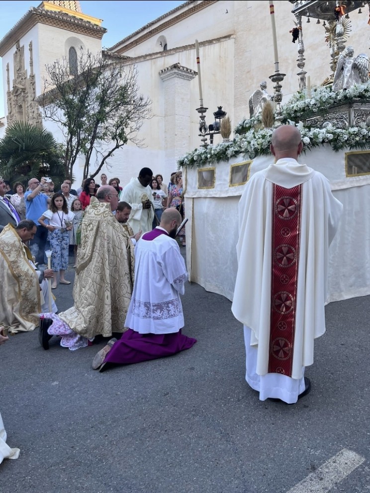 ¡Hoy ha sido un día lleno de solemnidad y devoción en Guadix! 🌟🙏