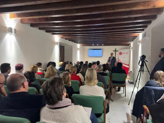 Guadix acoge las VI Jornadas Católicos y Vida Pública con una reflexión sobre la fe y la razón