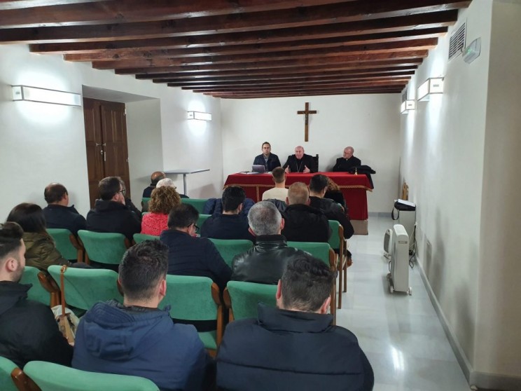 En la noche del 6 de febrero se ha celebrado el pleno de Hermanos Mayores de la Federación de Hermandades y Cofradías de Semana Santa de Guadix.