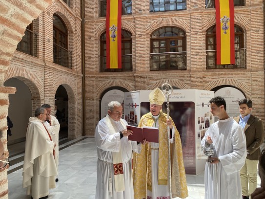 Inaugurada la Exposición Fotográfica de los Seises de Guadix: Un Viaje Visual por su Historia