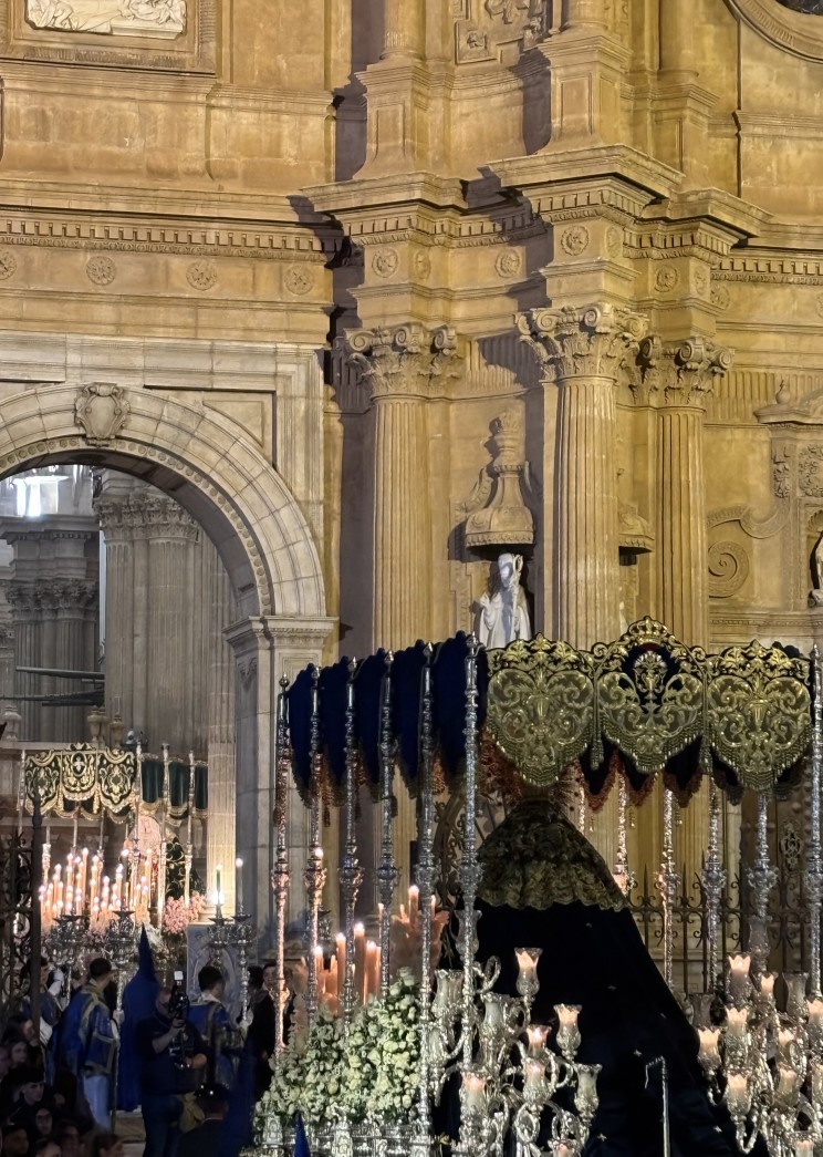 Miguel Ángel López Ruiz, ganador del V Concurso de Fotografía Móvil “La Semana Santa de Guadix 2025 desde nuestro Smartphone”